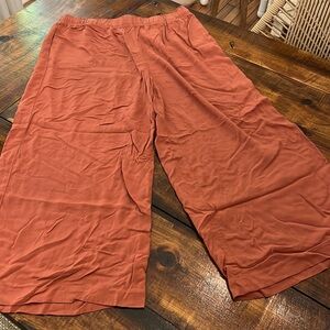 H&M Wide Leg Cropped Pant - Size Large